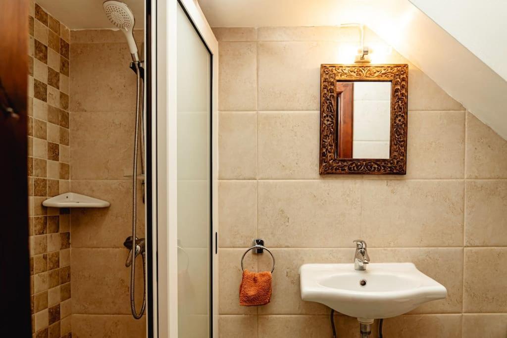 Enchanting 2Bdr Townhouse In Valletta Centre! Экстерьер фото
