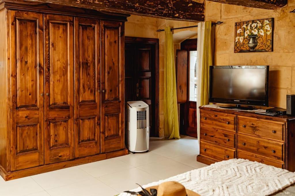 Enchanting 2Bdr Townhouse In Valletta Centre! Экстерьер фото