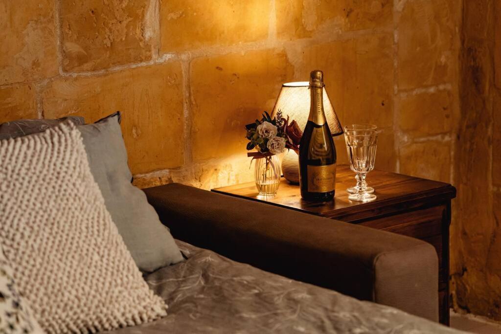 Enchanting 2Bdr Townhouse In Valletta Centre! Экстерьер фото