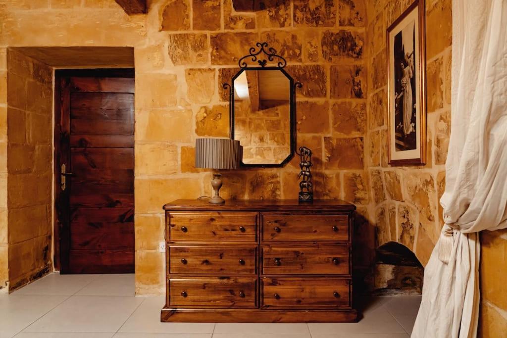 Enchanting 2Bdr Townhouse In Valletta Centre! Экстерьер фото